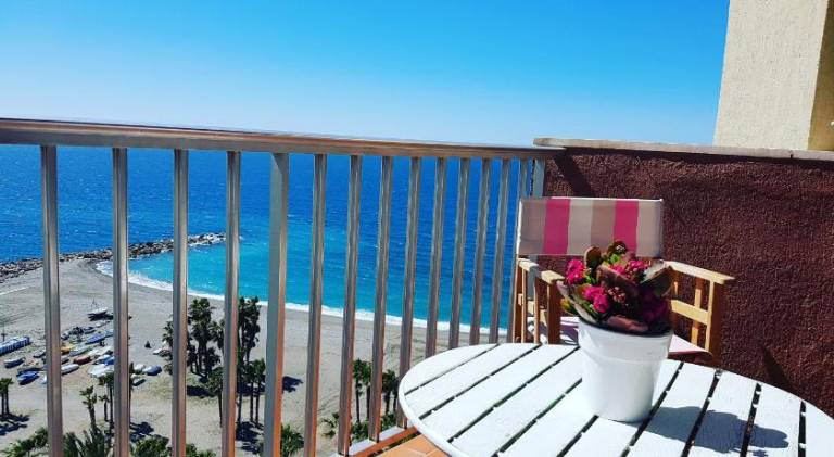 Apartment with pool in Almunecar