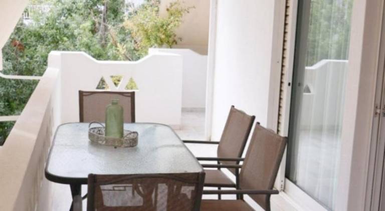 Apartment with terrace — photo 3