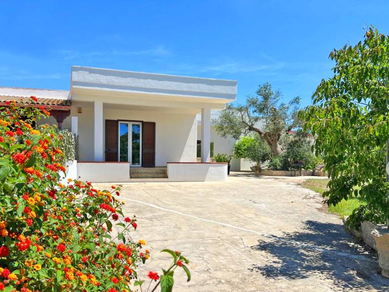 Villa Marina di Felloniche