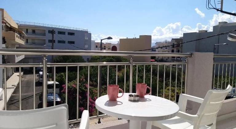 Apartment with patio | Good for workation — photo 2