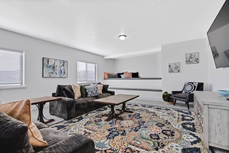 Family-oriented pleasant house with yard | Pets are welcome — photo 5