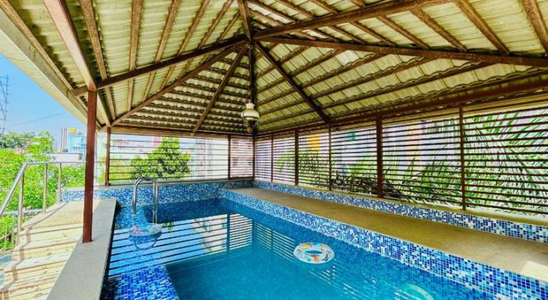 465 m&sup2; Villa