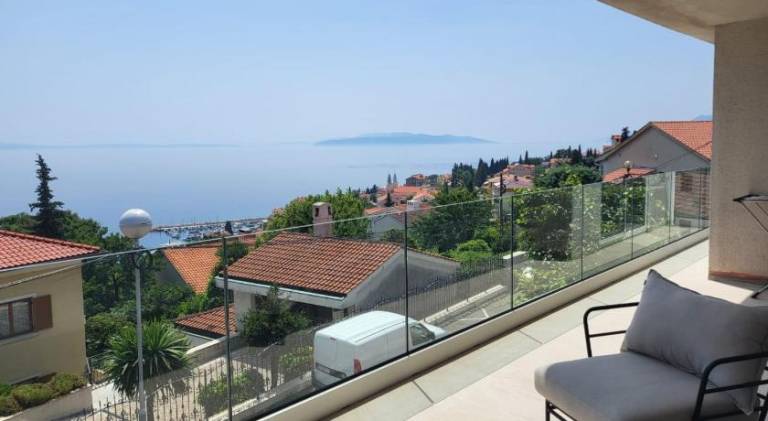 Rental apartment with 2 rooms for 5 persons in Opatija
