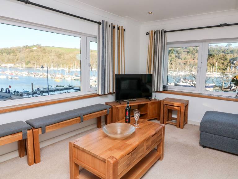Cottage with patio | Beach view in Dartmouth