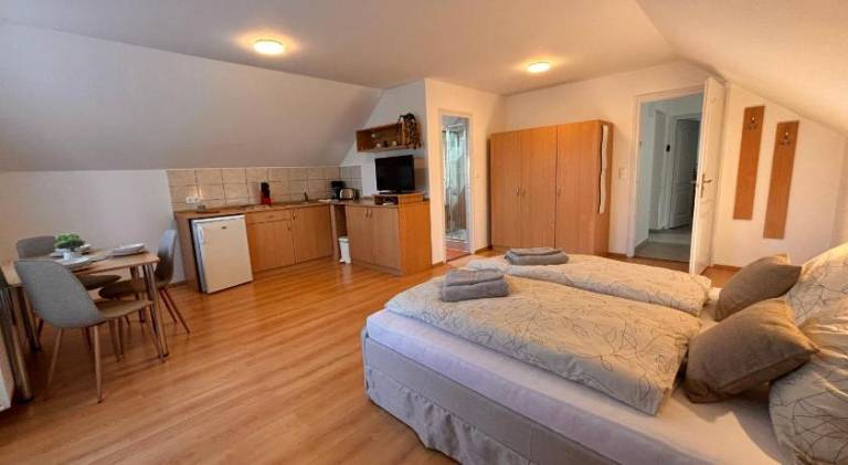 Holiday apartment with patio — photo 2