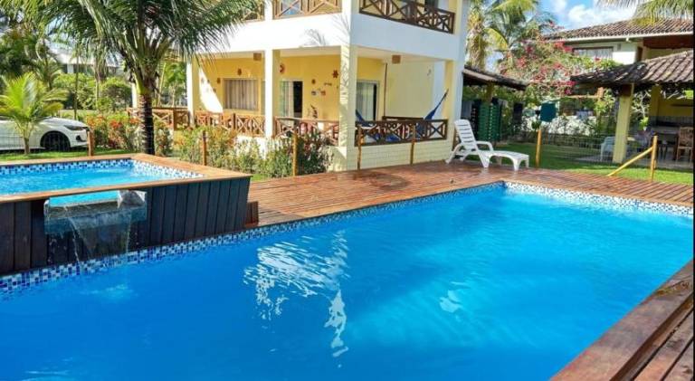 House with pool — photo 3
