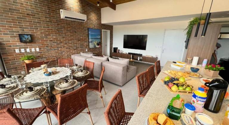 Apartment with pool — photo 4