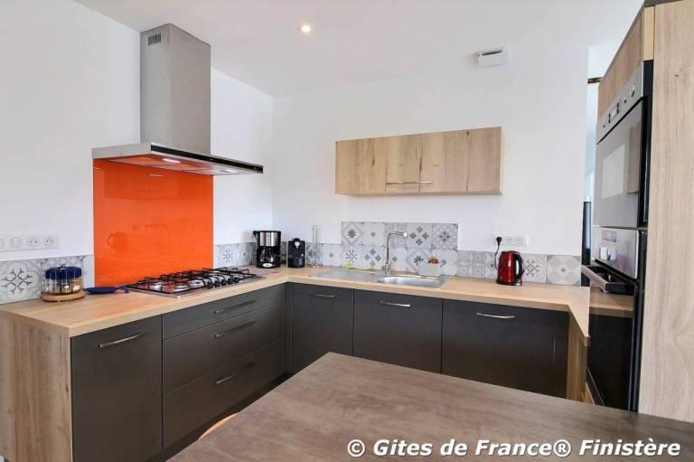 Gite with yard, patio & grill — photo 4