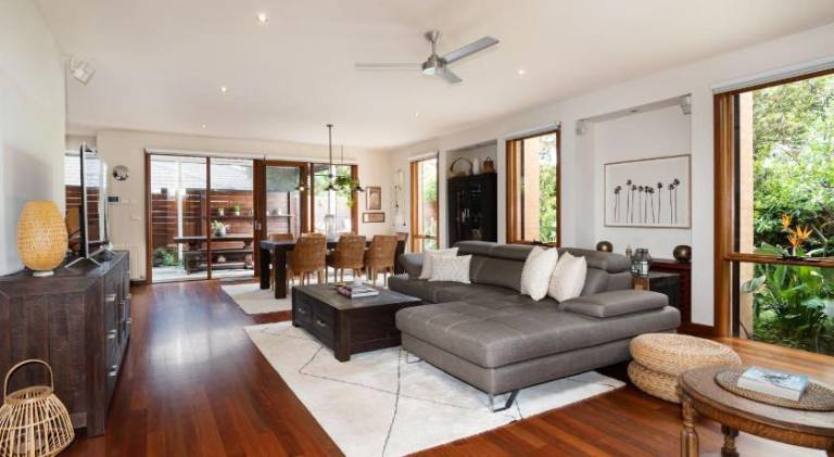 341 m&sup2; Ferienhaus