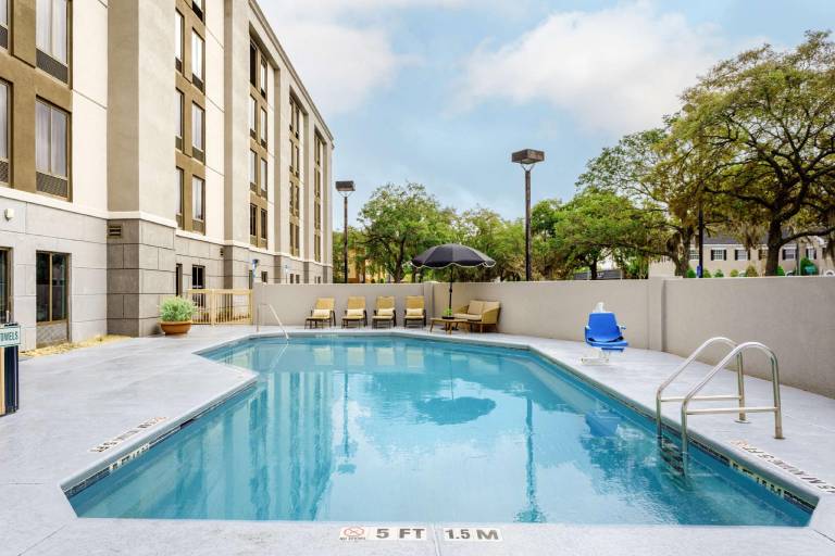 Hampton Inn Jacksonville-Downtown-I-95 — photo 2