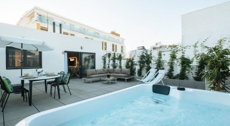 Holiday apartment with terrace & pool | Close to Seville Cathedral — photo 5
