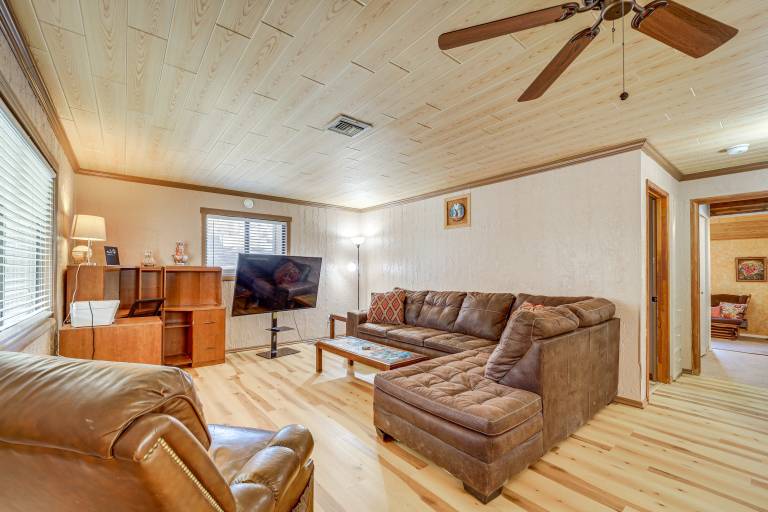 Near Scenic Trails & Parks! Central Payson Retreat — photo 5