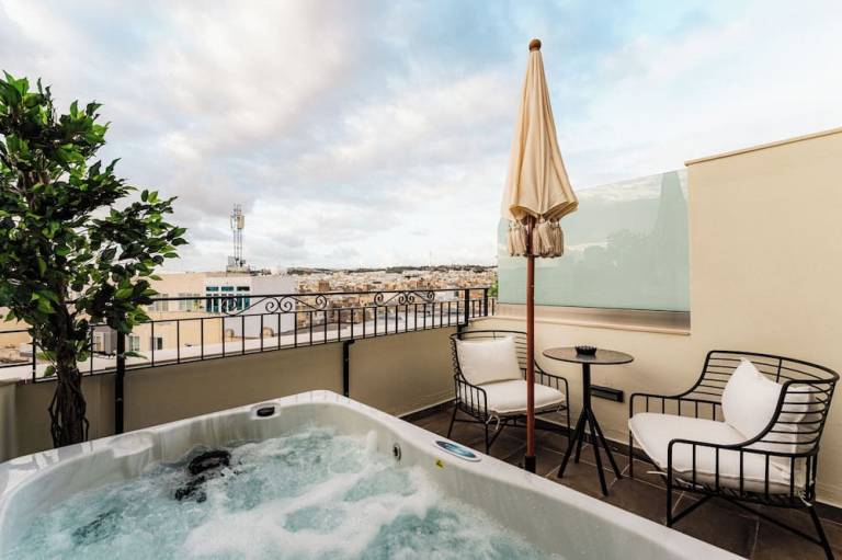 Bed & Breakfast  Birkirkara
