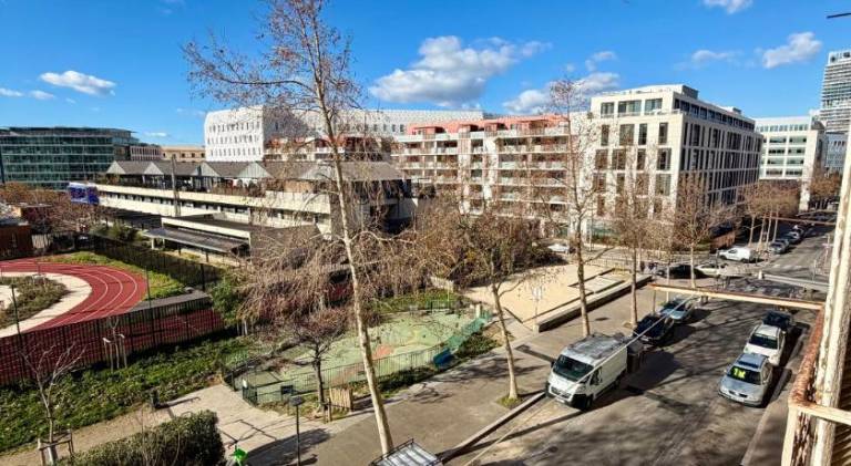 Lumineux 2P Climatise La Joliette Vieux Port Panier Marseille 13002 Netflix — photo 3