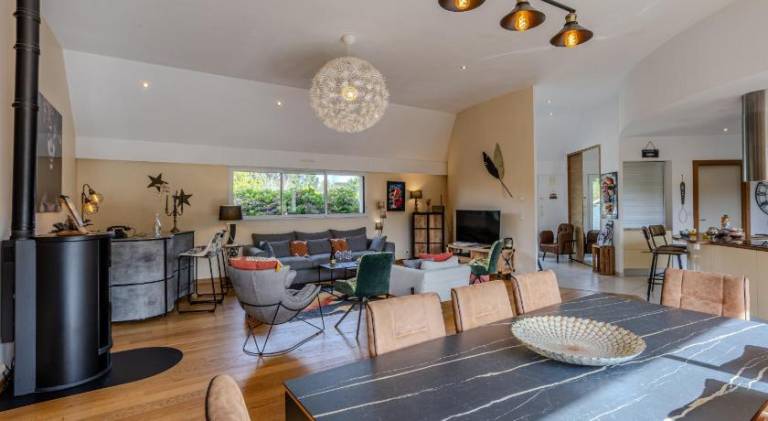 Fully equipped vacation home with terrace, yard & BBQ | Pet-friendly — photo 3