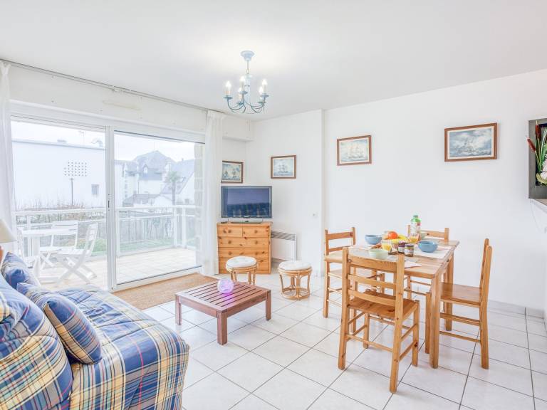 Beautiful rental apartment with terrace & yard | Next to the beach | Pets allowed — photo 5