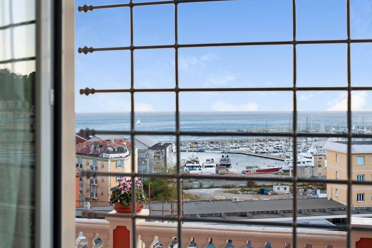 Apartment "Trilocale in villa vista mare Apt 1" with Sea View — photo 5