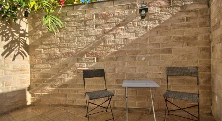 Lovely rental apartment with terrace | Pets are welcome in St. Julian's