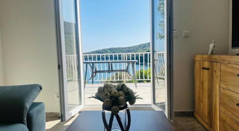 Holiday apartment with 3 rooms for 8 persons — photo 2