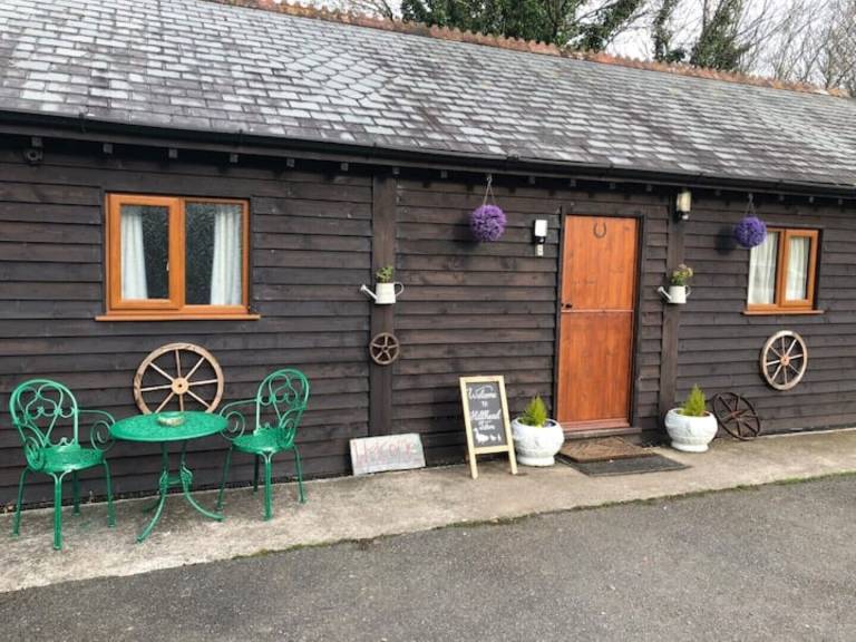 Hut  Saint Columb Major