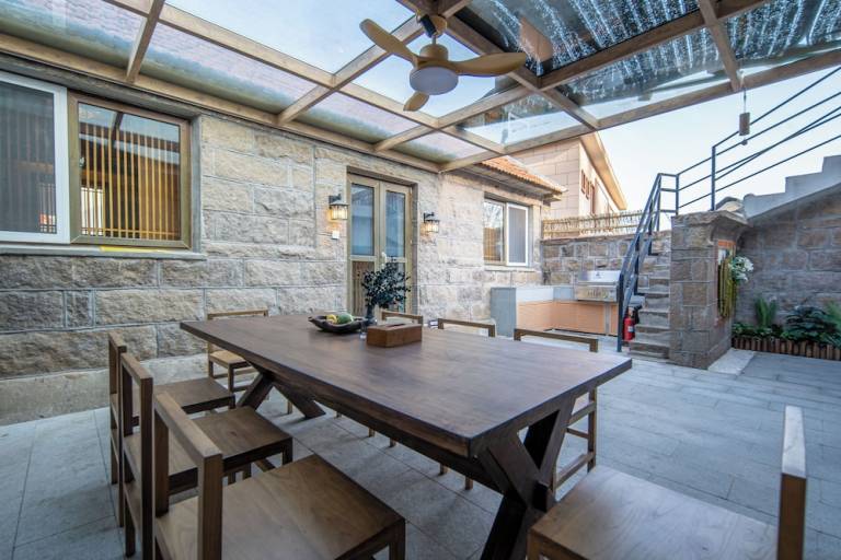 Bed and breakfast  Shazikou Residential District