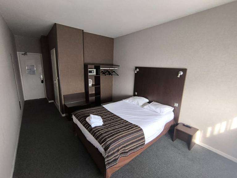 Adonis Lyon Est Hotel Artys in Chaponnay
