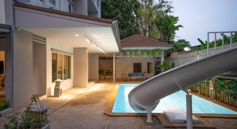Villa with pool & jacuzzi — photo 4