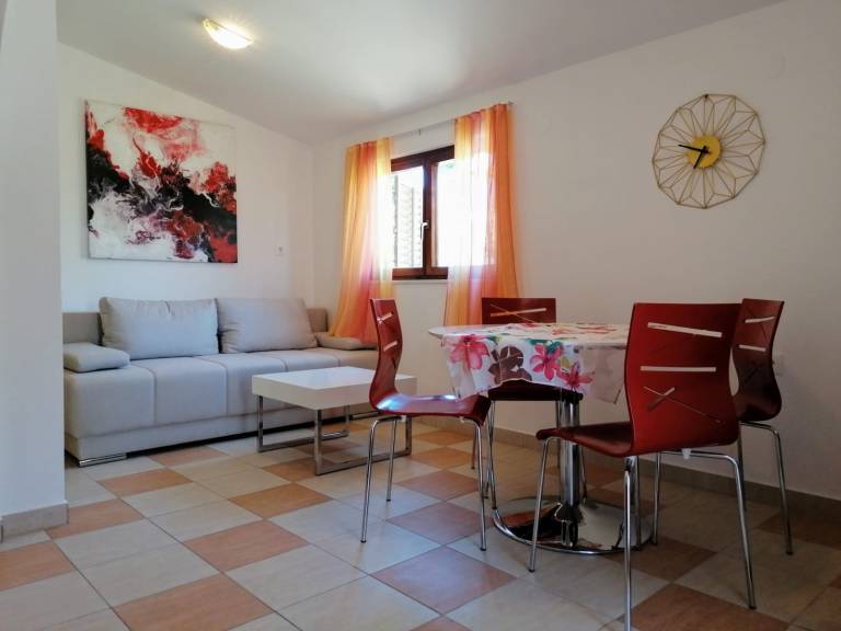 Two bedroom apartment near beach Okrug Gornji, Čiovo (A-25387-a) — photo 2