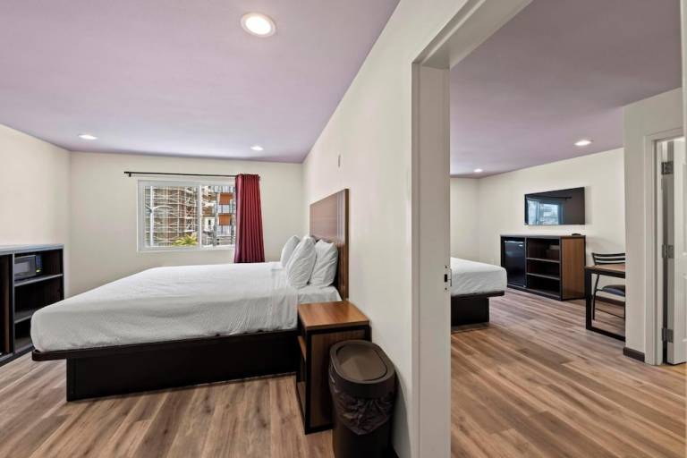 Motel  Long Beach