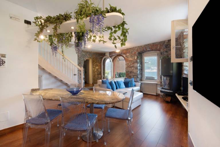 Luxury Lakefront Property with Lake View & Wi-Fi — photo 3