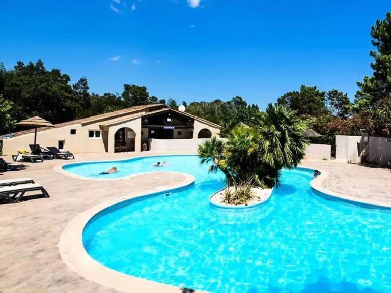 Mobile home with heated pool & terrace | Pet-friendly in Sartene