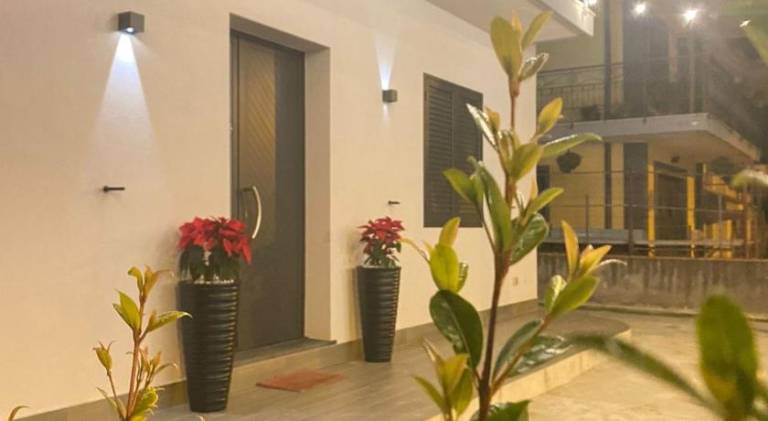 Rental apartment with garden, BBQ & terrace — photo 4