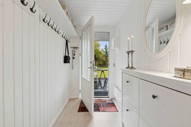 Vacation home with grill, patio & yard — photo 4