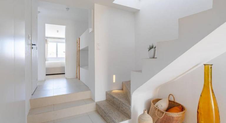 Villa with terrace — photo 4