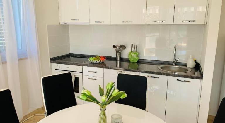 Lovely rental apartment with terrace | Pet-friendly — photo 3