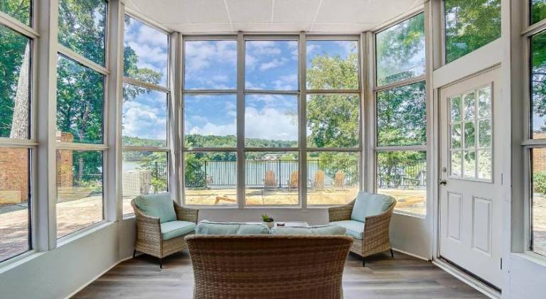 House with 5 rooms for 15 persons in Charlotte, NC