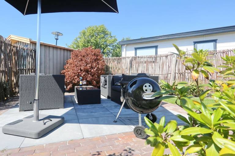 Fully equipped charming chalet with terrace, grill & yard | Dogs allowed — photo 3