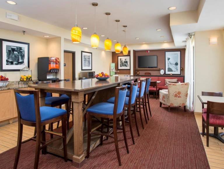 Hampton Inn Shawnee — photo 3