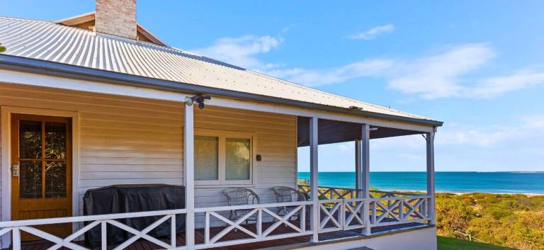 House  Encounter Bay