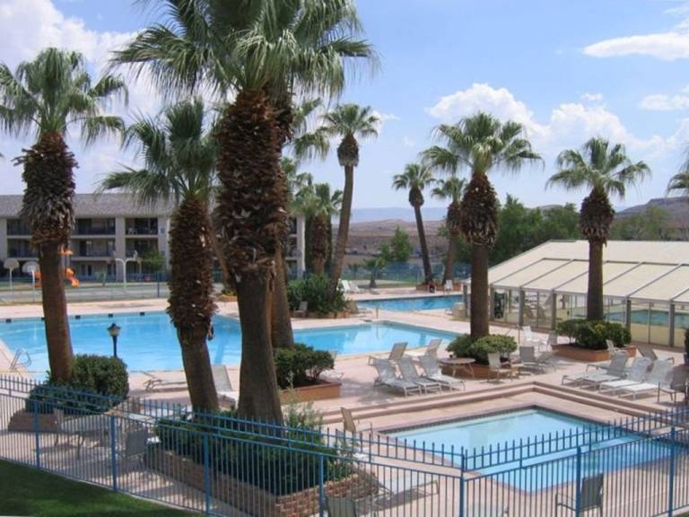 Condo St. George