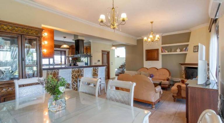 Fully equipped charming villa with garden, private pool & hot tub | Close to the beach | Pets are welcome — photo 5