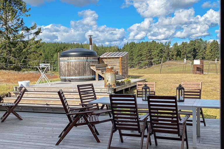 Fully equipped vacation home with patio & garden | Pets allowed — photo 5