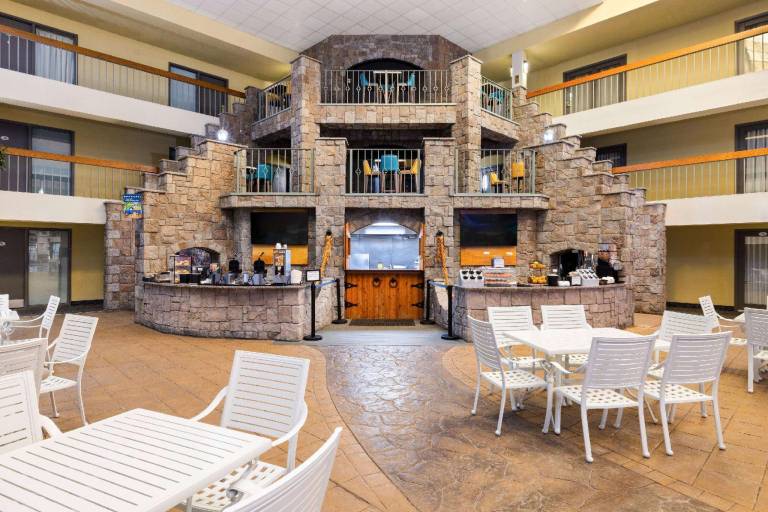 Baymont by Wyndham Shakopee — photo 3
