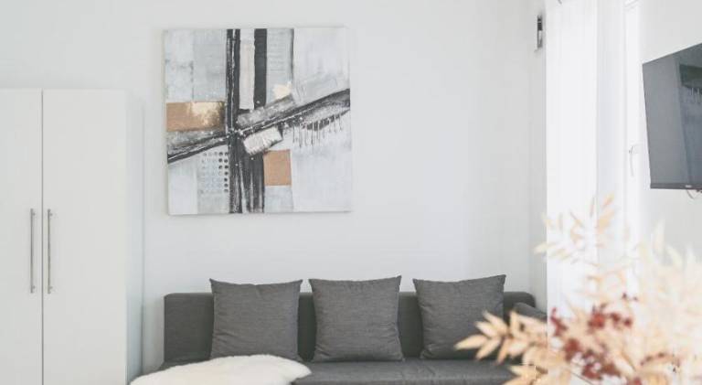 Rental apartment with patio — photo 2