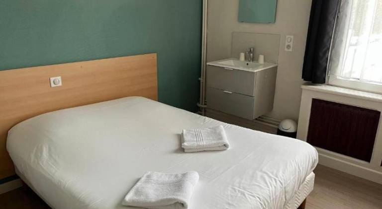 Hotel Aux Bons Amis in Reims