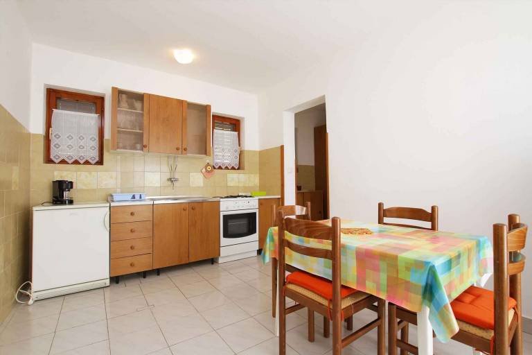 Holiday apartment with 2 rooms for 4 persons — photo 4
