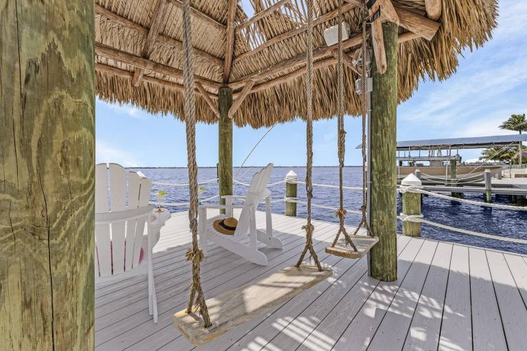Vacation home with private pool & BBQ | River view — photo 3