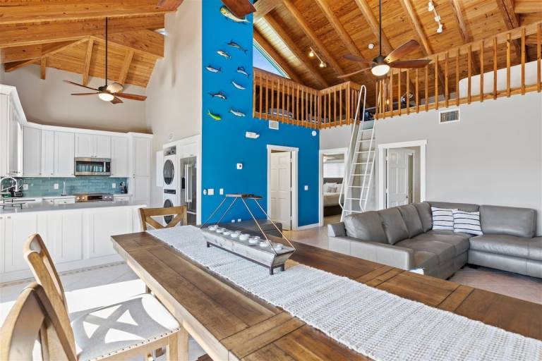 Vacation home with barbeque | Water view — photo 2