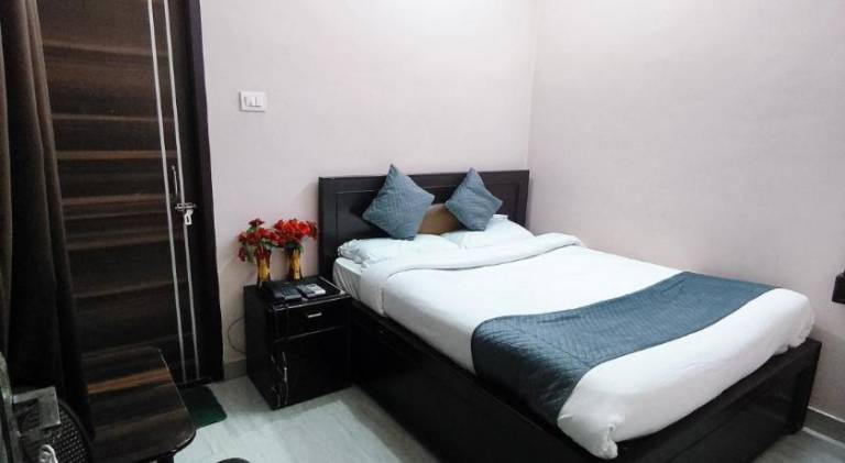 New hotel blue stars — photo 3