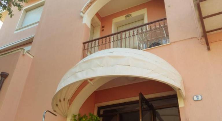 Serviced apartment with garden, pool & patio | Close to the beach | Perfect for remote work | Pet-friendly — photo 4